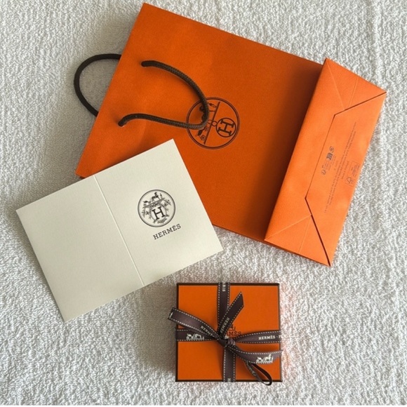 Hermes Calvi Duo Chamkila Goatskin Card Holder Wallet - Picture 15 of 16